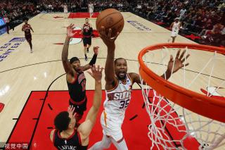 们对球队训 们对球队训